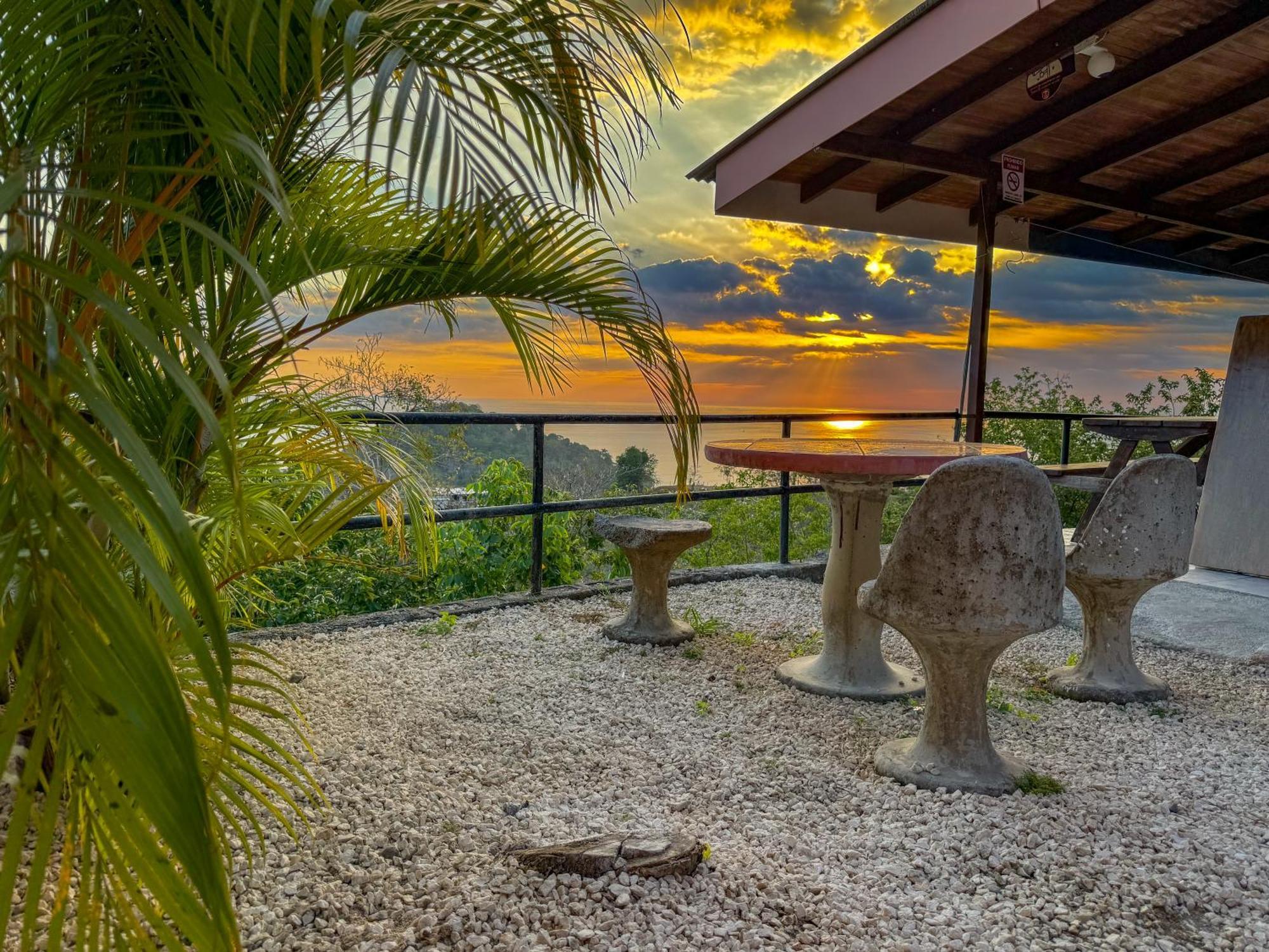 Pura Natura Lodge Manuel Antonio Exterior photo